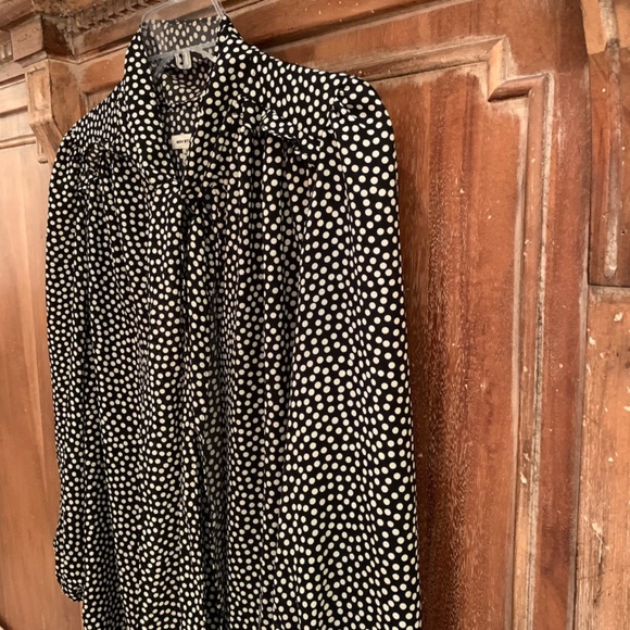 Max Studio V-Neck Polka Dot Tie Up Blouse Size Small - Picture 3 of 13